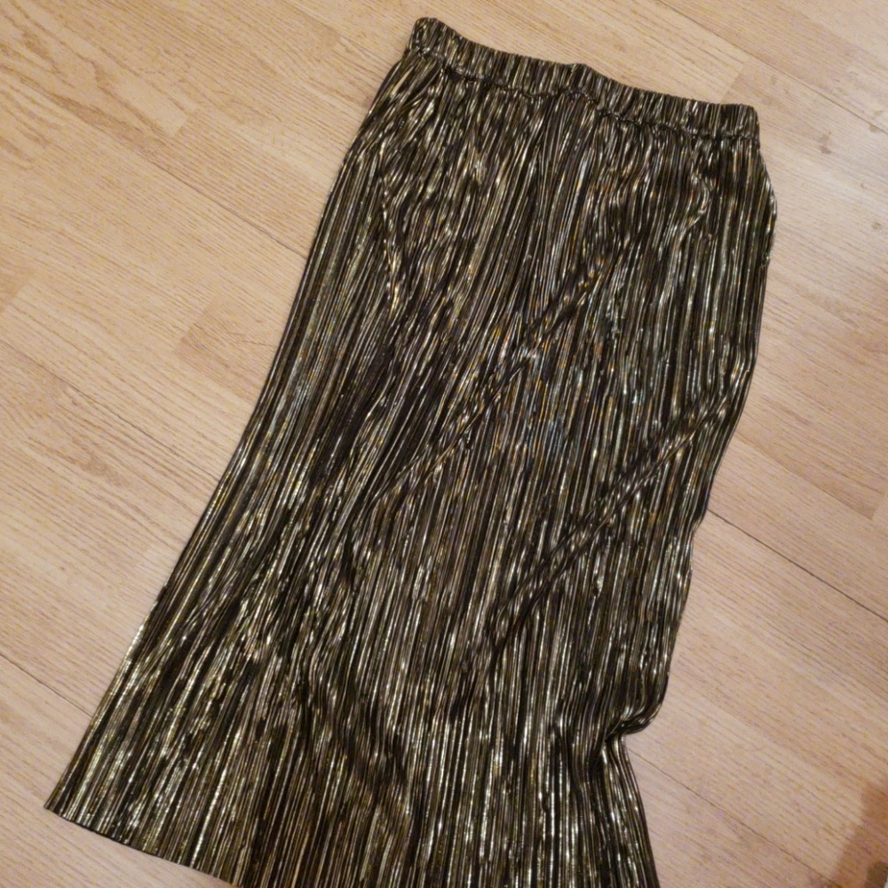 Gold Metallic High-Waisted Midi Skirt